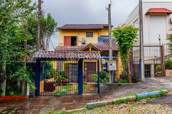 house em Rua Antônio Ribeiro, Santo Antônio - Porto Alegre - RS