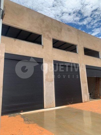 business em Avenida Segismundo Pereira, Segismundo Pereira - Uberlândia - MG