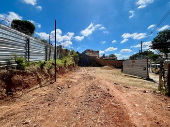 land_lot em Rua Humberto Rosa Teixeira, Santa Amélia - Belo Horizonte - MG