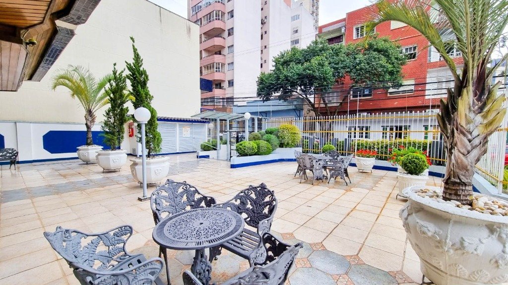 06 FRENTE DO PRÉDIO