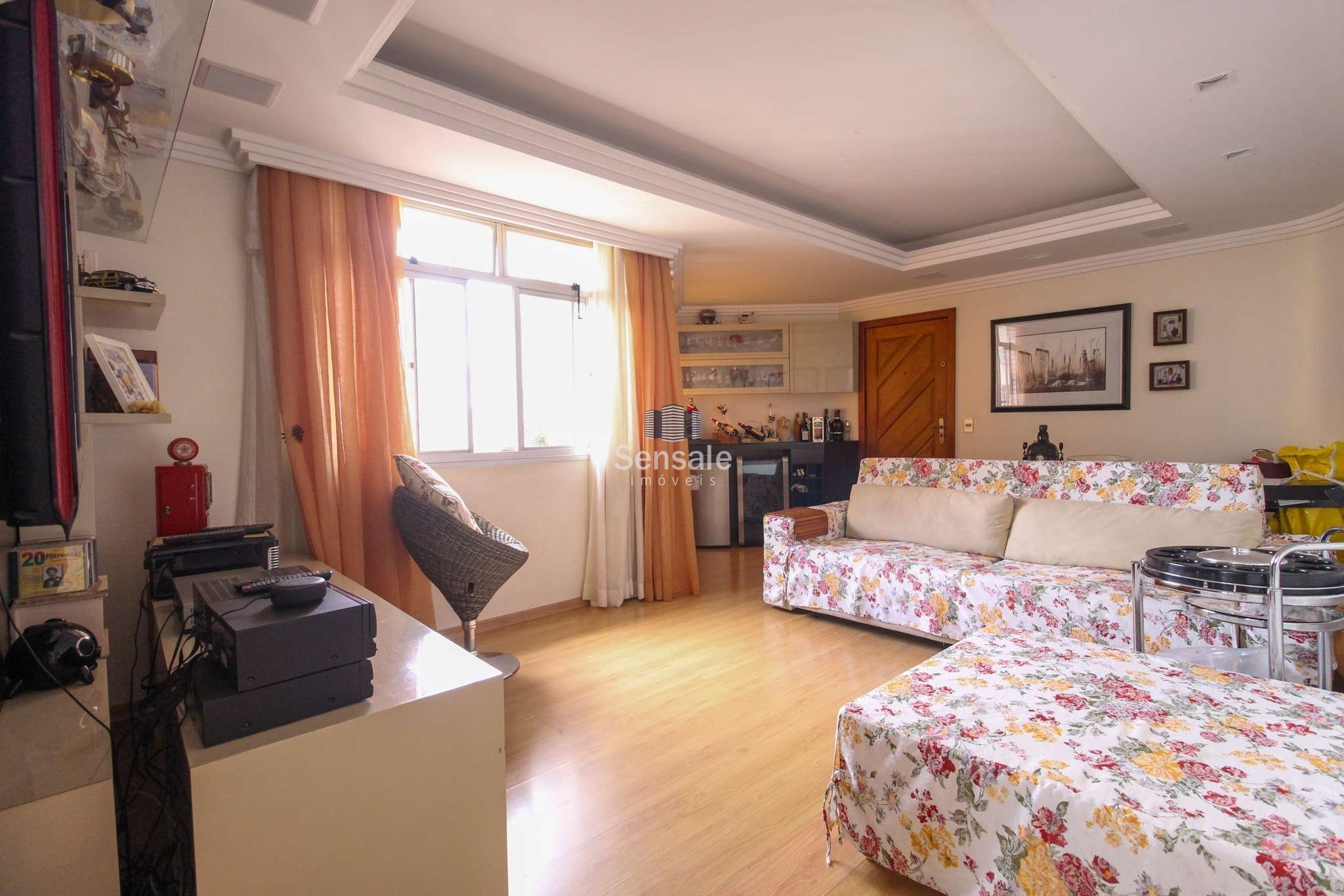Apartamento com 4 quartos — Sion, Belo Horizonte
