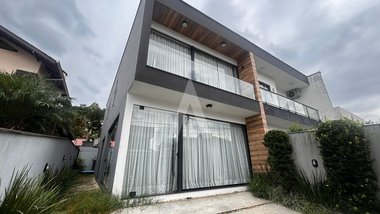 house em Rua José Bonifácio, Glória - Joinville - SC