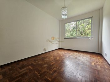 apartment em Avenida Alberto Torres, Alto - Teresópolis - RJ