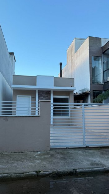 house em Servidão Joesi Guimarães da Silva, São João do Rio Vermelho - Florianópolis - SC
