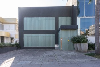 business em Avenida Goethe, Rio Branco - Porto Alegre - RS