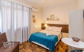 apartment em Rua General Andrade Neves, Centro - Porto Alegre - RS