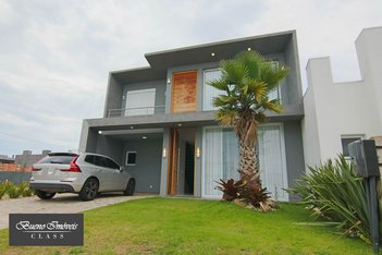 house em Rua Rio Camisas, Centro - Xangri-Lá - RS