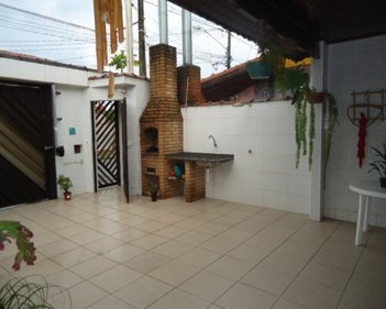 house em Rua Hermenegildo Leal Pacheco, Parque Bitaru - São Vicente - SP