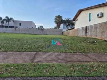 land_lot em Avenida Deputado Federal Mário Eugênio, Parque Residencial Damha - Araraquara - SP