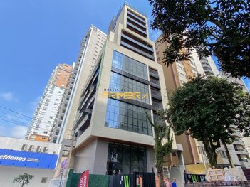 apartment em Rua Bento Viana, Água Verde - Curitiba - PR