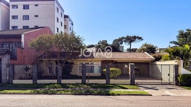 house em Rua Pretextato Taborda Júnior, Santa Quitéria - Curitiba - PR