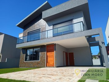 house em Avenida Red Park, São João do Rio Vermelho - Florianópolis - SC