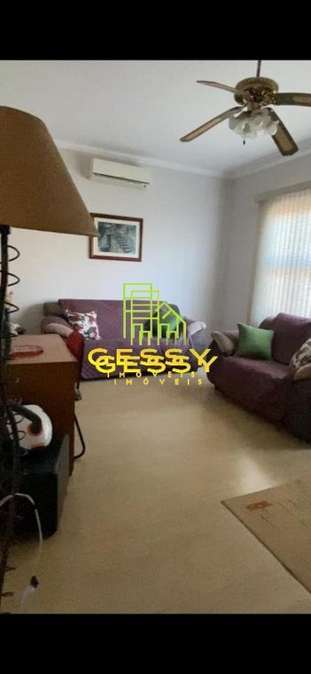 house em Rua Professor Roque Antunes de Almeida, Centro - Itapetininga - SP