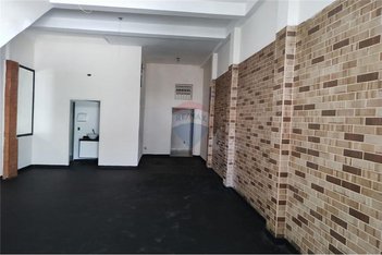 commercial_building em Alameda Lucas Nogueira Garcez, Vila Thais - Atibaia - SP