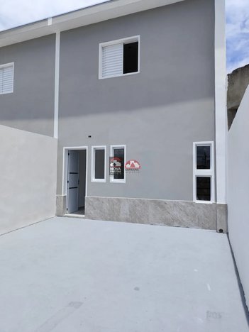 house em Rua Laurita Nerosi, Loteamento Residencial e Comercial Araguaia - Pindamonhangaba - SP