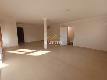 commercial_building em Avenida Carlos Botelho, São Dimas - Piracicaba - SP