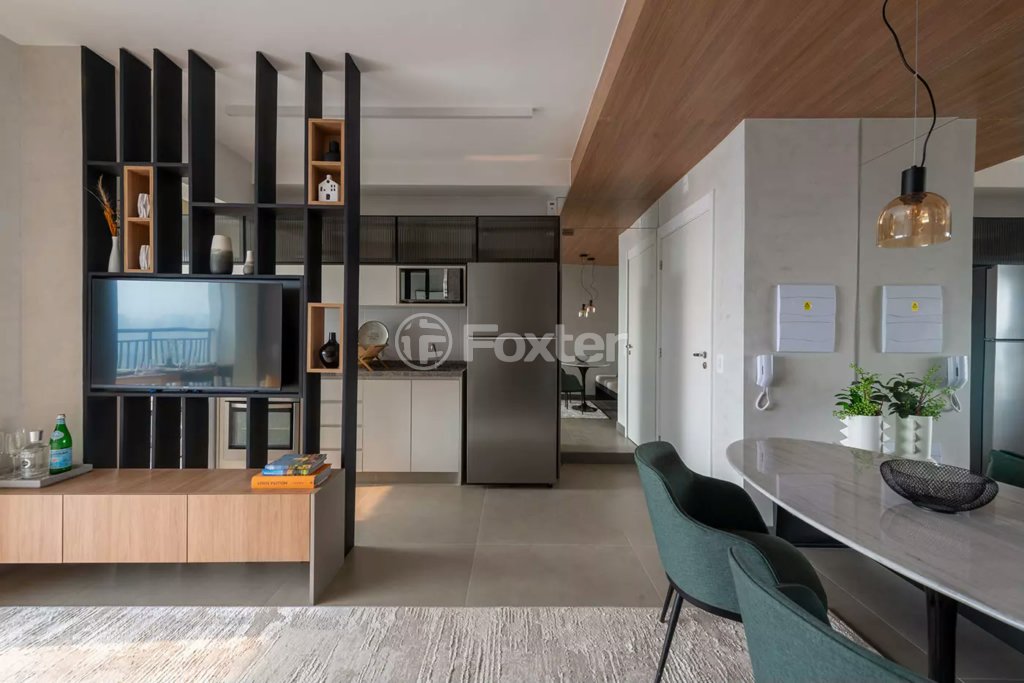 sala-de-jantar-moderna-e-elegante-com-mesa-redonda.jpeg