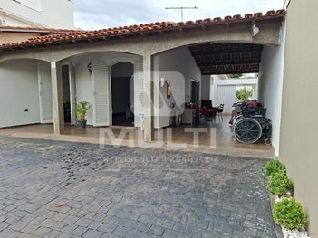 house em Rua Poços de Caldas, Osvaldo Rezende - Uberlândia - MG