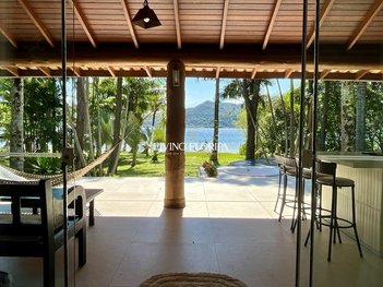 house em Rodovia Jornalista Manoel de Menezes, Barra da Lagoa - Florianópolis - SC