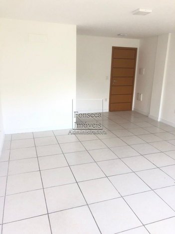 office em Rua Professor Stroeller, Quarteirão Brasileiro - Petrópolis - RJ