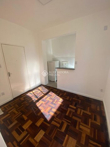 apartment em Rua Riachuelo, Centro Histórico - Porto Alegre - RS