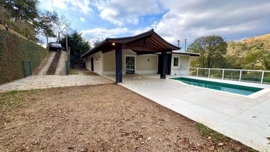 house em Estrada União e Indústria, Itaipava - Petrópolis - RJ
