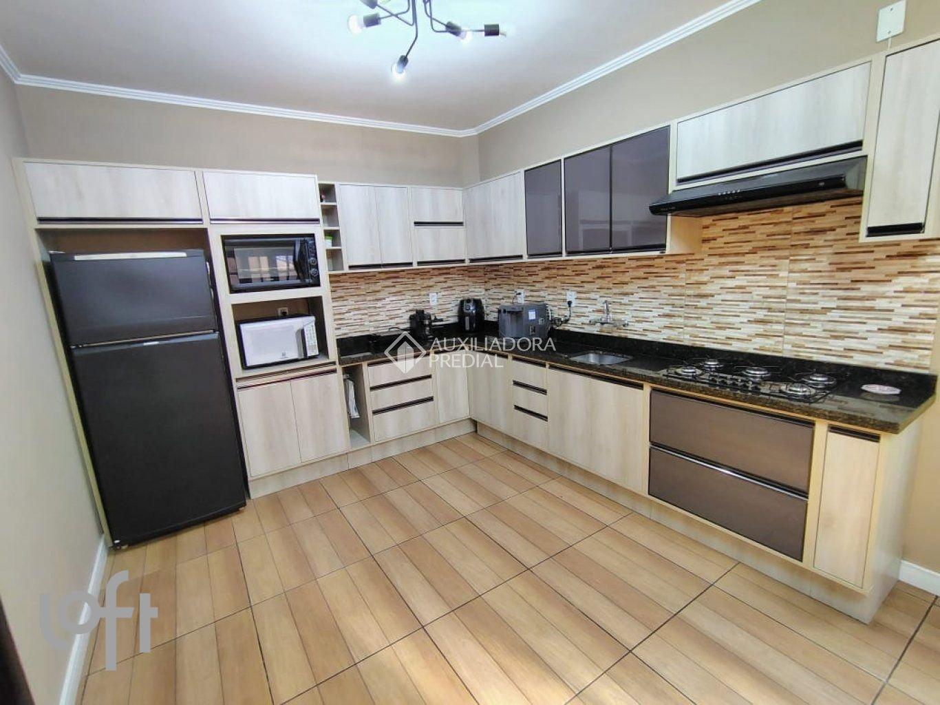 WhatsApp Image 2025-10-23 at 20.00