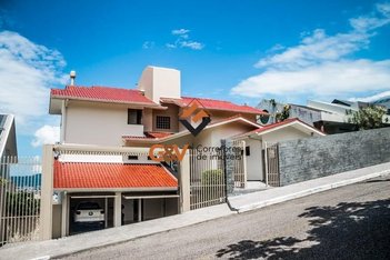 house em Rua das Laranjeiras, Bosque das Mansões - São José - SC