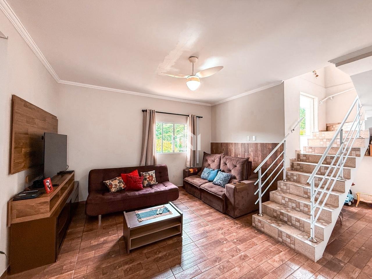 casa a venda no condominio beverly hills - sala de tv