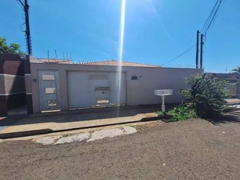 house em Rua Sebastião de Castro, Pinheiros - Londrina - PR
