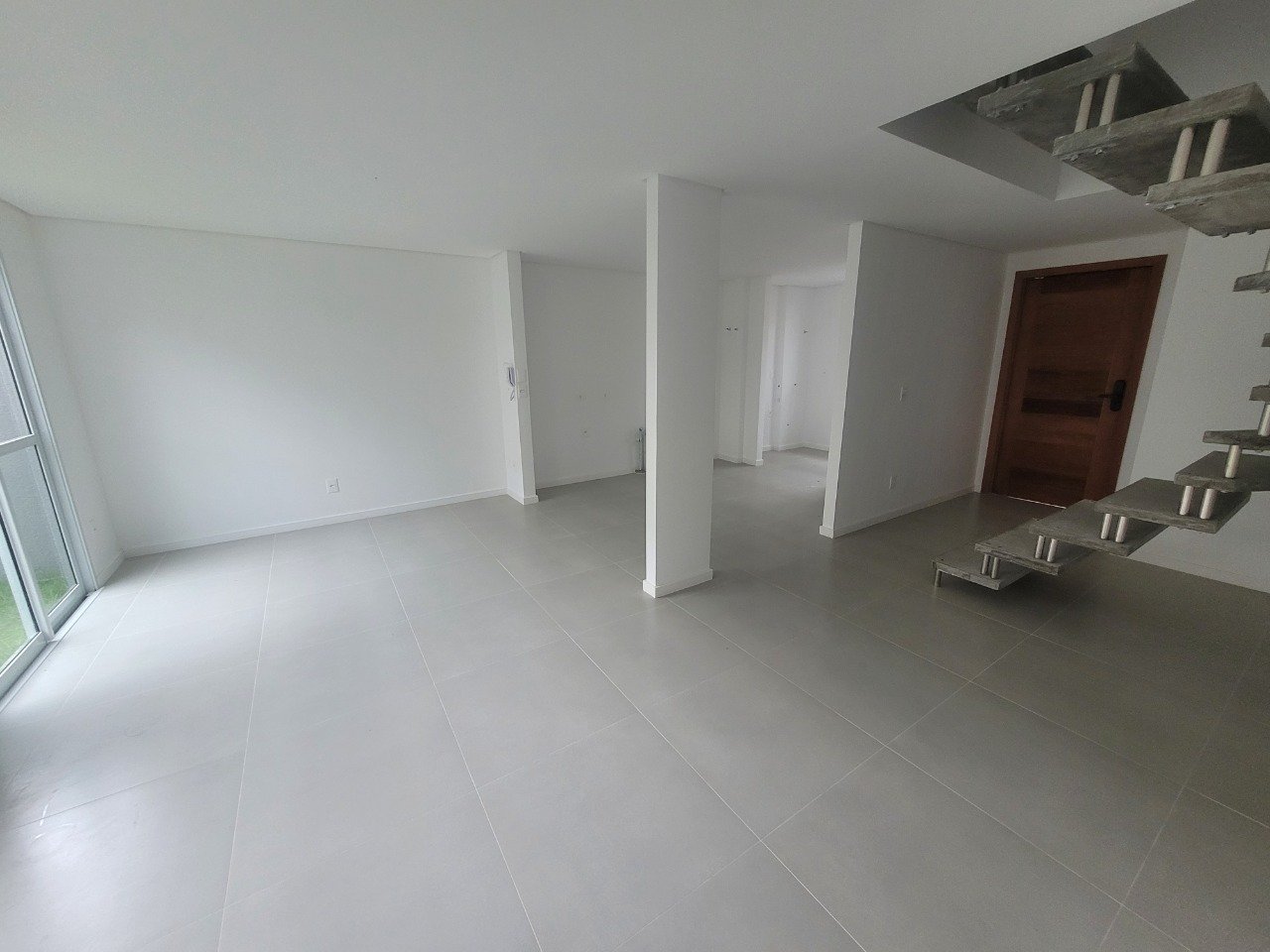 02 SALA LATERAL