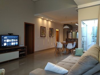 house em Alameda José de Oliveira Guimarães, Jardim Holanda - Uberlândia - MG