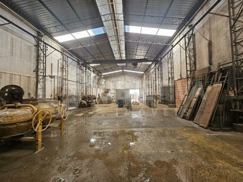 industrial em Rua Madri, Tibery - Uberlândia - MG