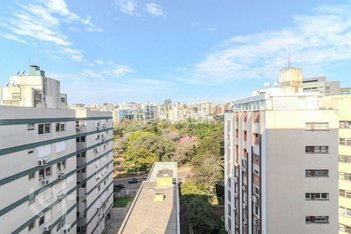 apartment em Rua Vinte e Quatro de Outubro, Moinhos de Vento - Porto Alegre - RS