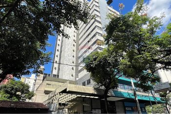 office em Rua Santa Catarina, Lourdes - Belo Horizonte - MG