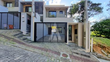 house em Rua Recreativa Antárctica, América - Joinville - SC