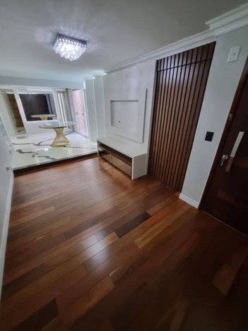 apartment em Rua Alcebíades Plaisant, Água Verde - Curitiba - PR