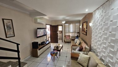 house em Rua Doutor Malheiros, Santo Antônio - Porto Alegre - RS