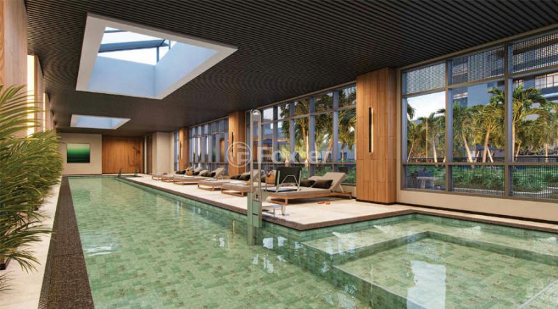 piscina-interna-com-vista-panoramica