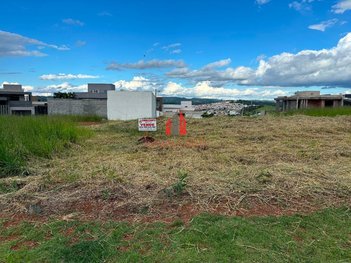 land_lot em Rua Aglais Pereira, Alto Vila Paiva - Varginha - MG