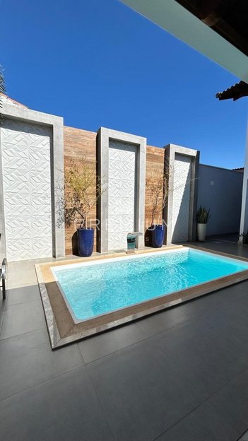 house em Rua Fernando Alves Rezende, Presidente Roosevelt - Uberlândia - MG