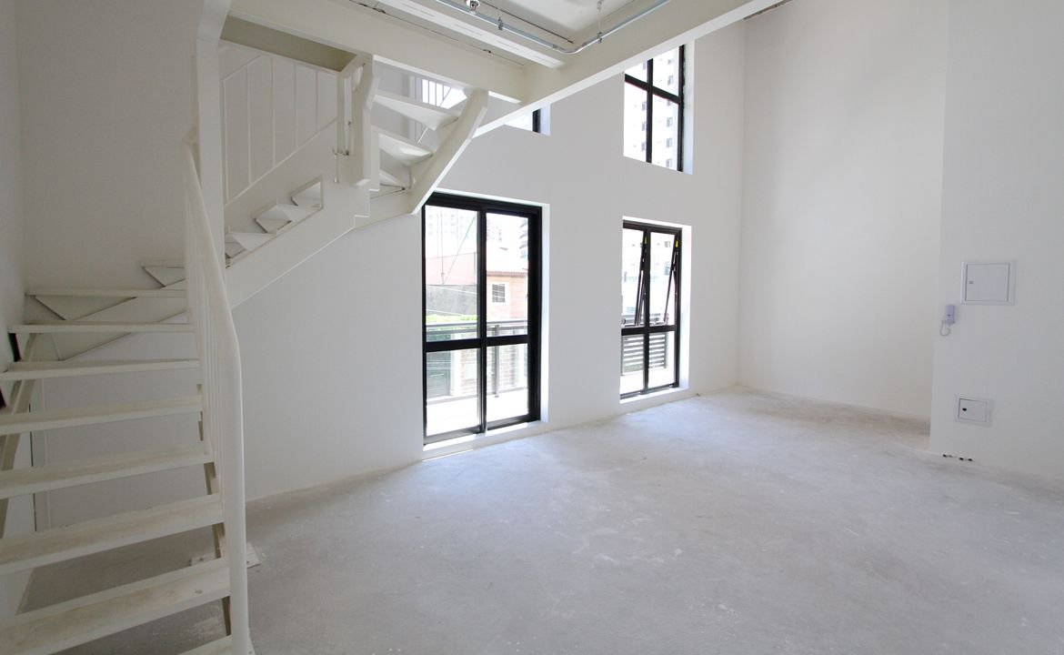 Acesso ao mezanino | Foto_migracao | 1