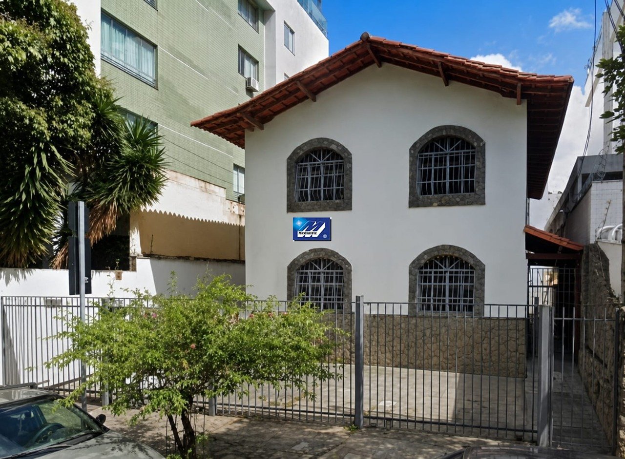 Casa com 4 quartos — Cidade Nova, Belo Horizonte