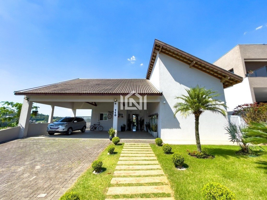 casa a venda no condomínio Reserva Santa Maria-frente