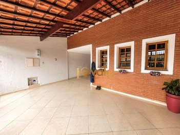 house em Avenida Francisco Grespan, Jardim Santa Maria - Jacareí - SP