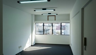 office em Rua Felicíssimo de Azevedo, São João - Porto Alegre - RS
