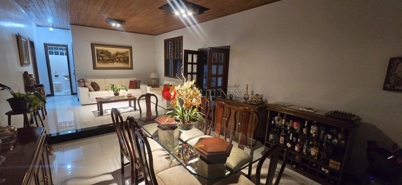 Casa com 5 quartos — Ouro Preto, Belo Horizonte