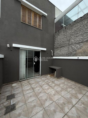 house em Rua Heitor Kramer, Guarujá - Porto Alegre - RS