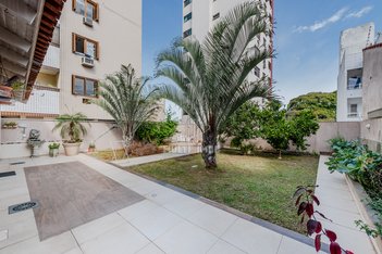 house em Rua Maestro Salvador Campanella, Jardim Itu - Porto Alegre - RS