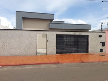 house em Rua Sebastião B de Oliveira, Setor Rodrigues - Mineiros - GO